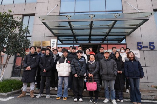深化产教融合 | 合肥大学师生参访哈工库讯，共话智能制造